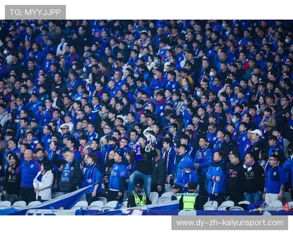 上海申花拉唐助攻队友头球得分：场上默契照亮胜利之路